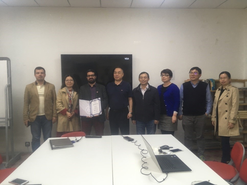 KMI-medewerker Rafiq Hamdi kreeg erkenning van de Chinese Academie van Wetenschappen dankzij zijn onderzoekswerk.