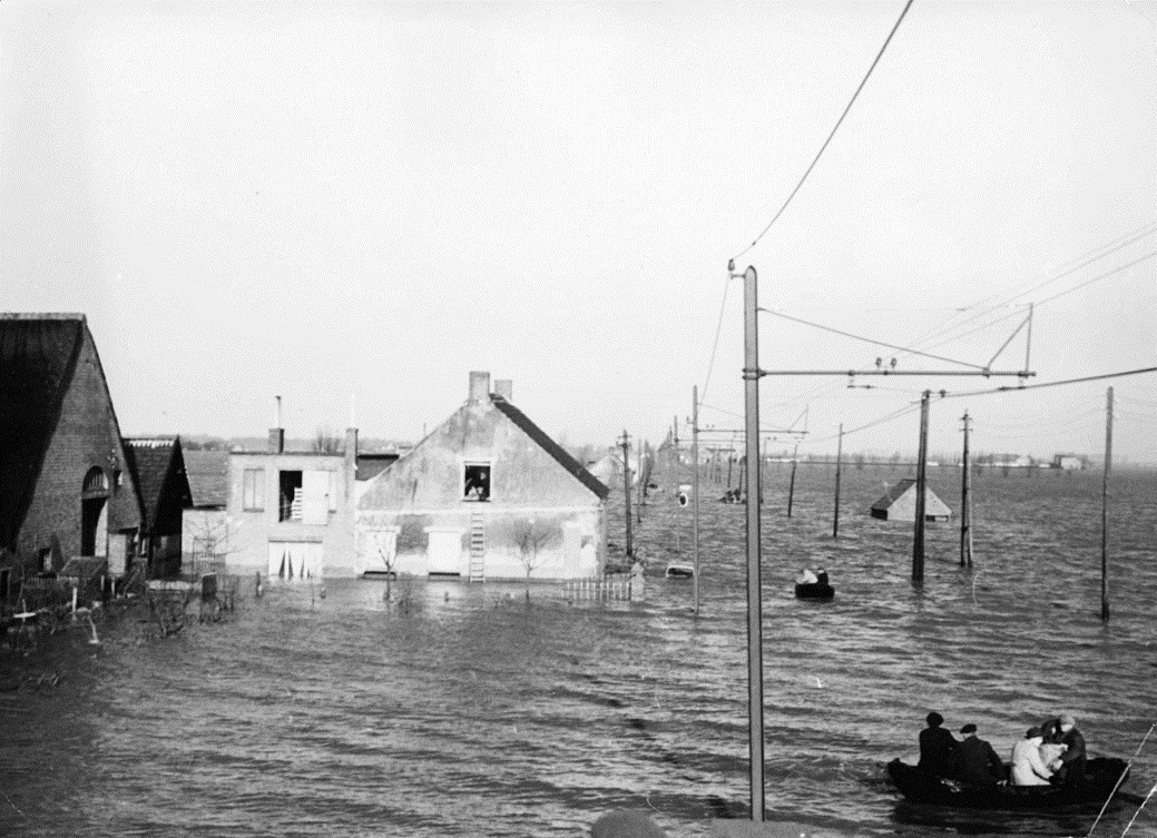 Overstroming in Lillo in het noorden van Antwerpen begin februari 1953.